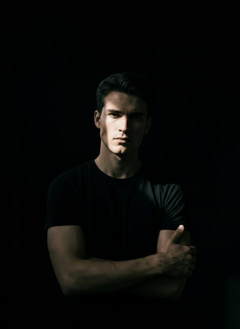 Dark Contour photo style preview